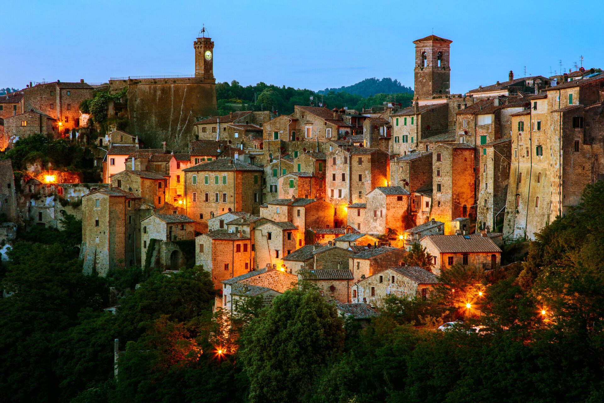 Piękne średniowieczne miasto w Toskanii, Sorano- (Grosseto, Toskania, Włochy)