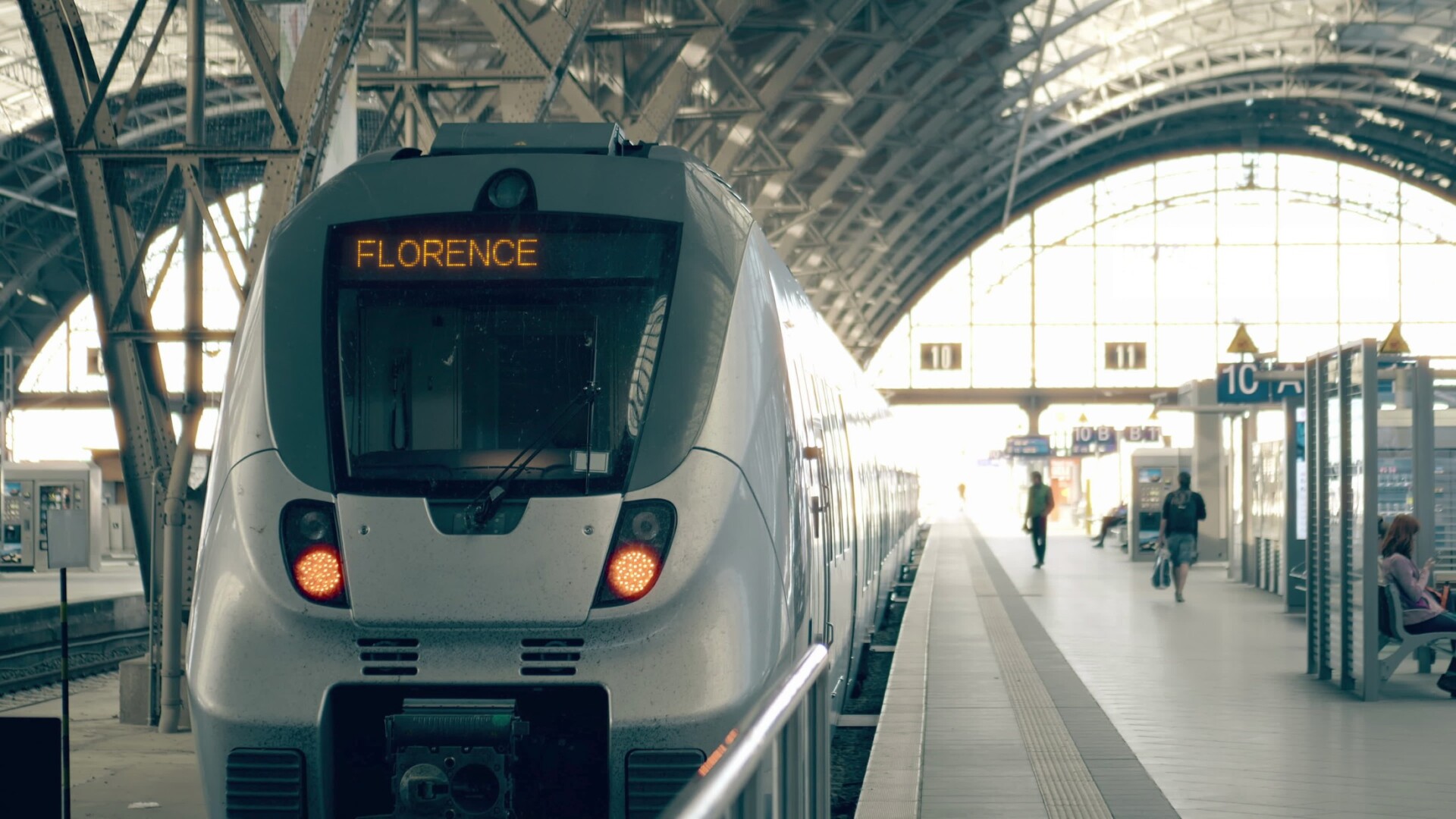 Z Rzymu do Florencji pociągiem ,Modern train to Florence. Travelling to Italy